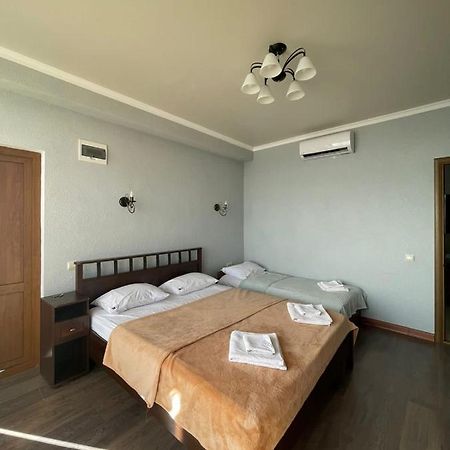 Leon Beach Hotel New Athos Экстерьер фото
