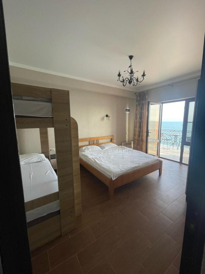 Leon Beach Hotel New Athos Экстерьер фото